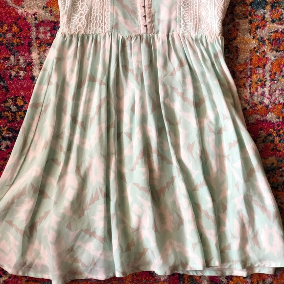 Sold - Picture 2 of 5